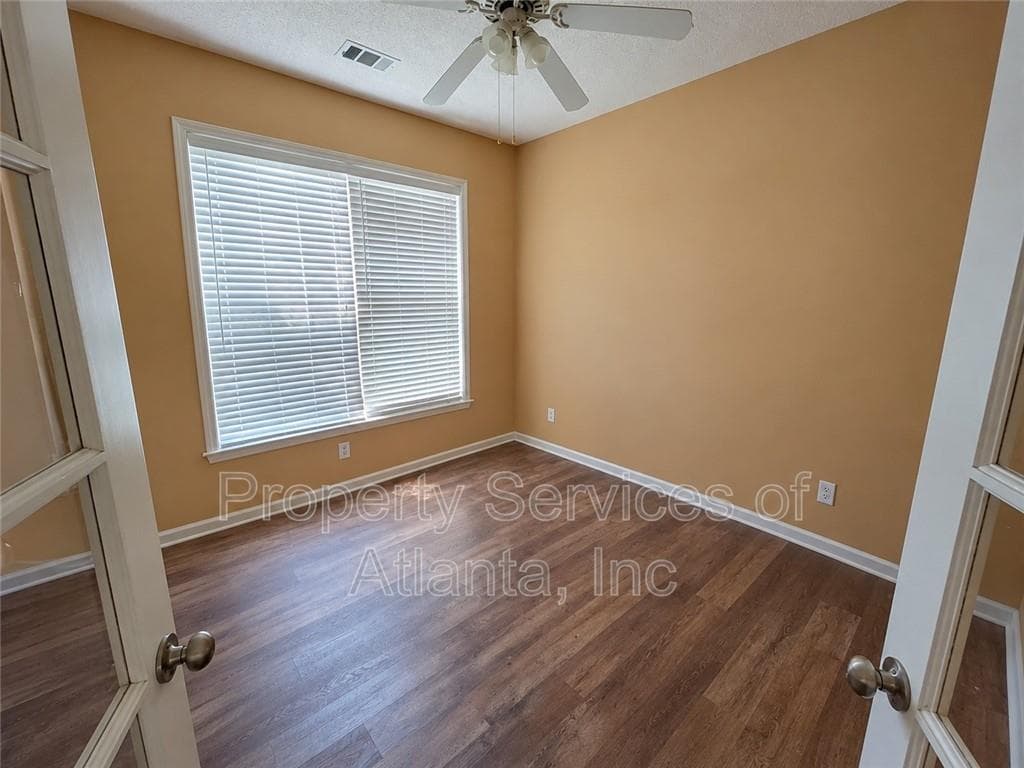 4 bedroom, 3 bathroom, 2,436 sq ft single family residence for rent at 4393 Sugar Maple Drive, Acworth, GA 30101 for $2,250 a month — photo 3