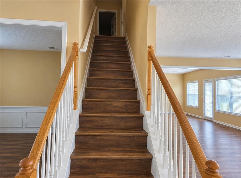 4 bedroom, 3 bathroom, 2,436 sq ft single family residence for rent at 4393 Sugar Maple Drive, Acworth, GA 30101 for $2,250 a month — photo 9