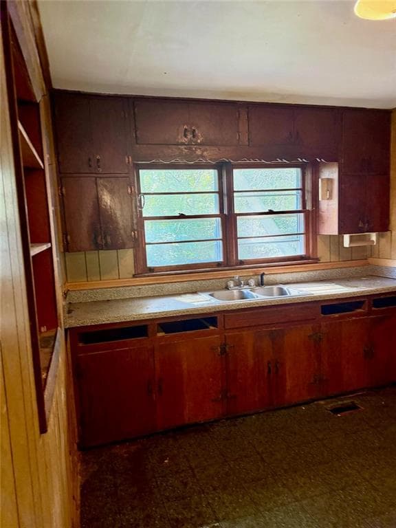 3 bedroom, 1 bathroom, 1,288 sq ft single family residence for sale at 348 Adams Road, Covington, GA 30014 — photo 2