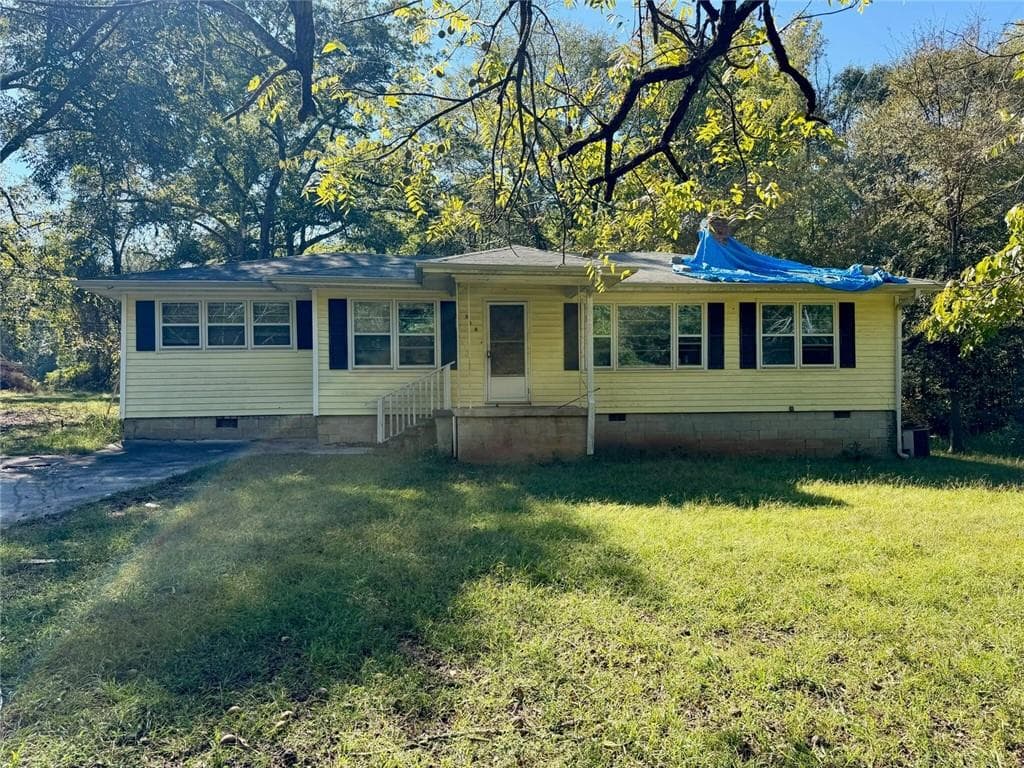 3 bedroom, 1 bathroom, 1,288 sq ft single family residence for sale at 348 Adams Road, Covington, GA 30014 — photo 3