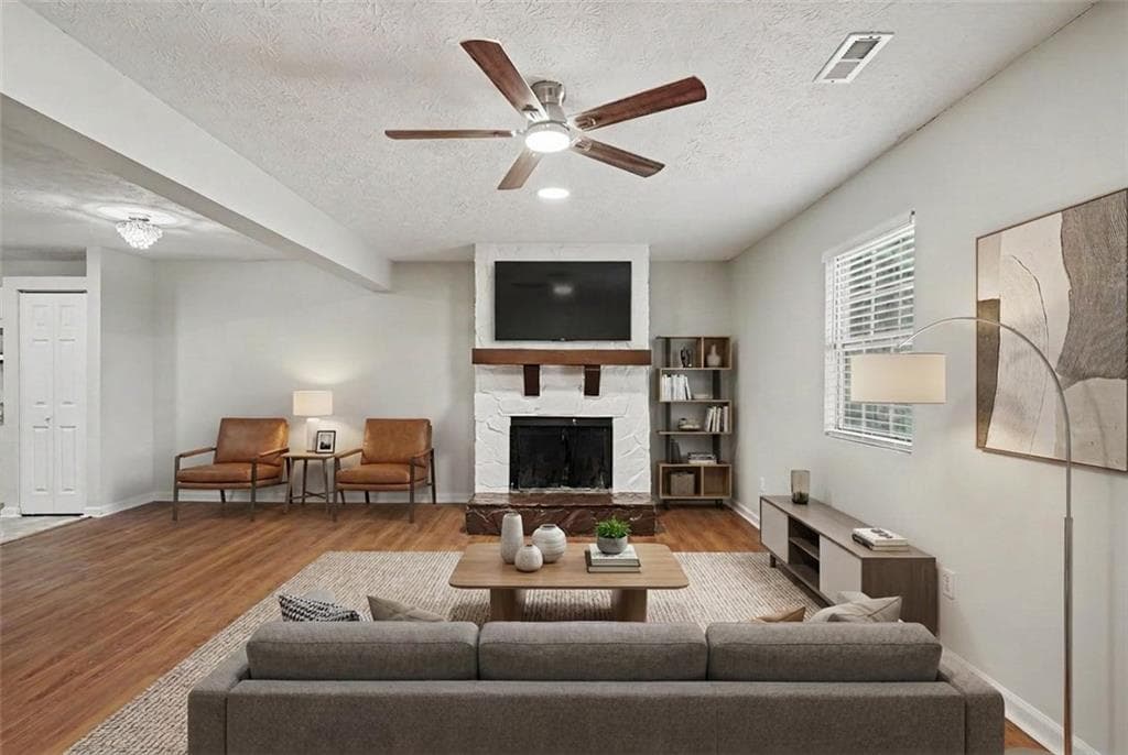 2 bedroom, 3 bathroom, 1,584 sq ft townhouse for sale at 8228 Canyon Forge Drive, Riverdale, GA 30274 — photo 2