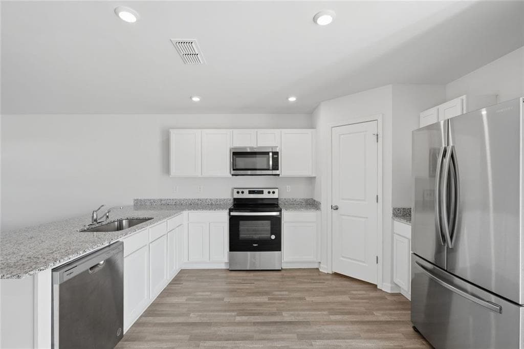 4 bedroom, 3 bathroom, 1,774 sq ft single family residence for rent at 133 Oxford Lane, Kingston, GA 30145 for $2,200 a month — photo 5