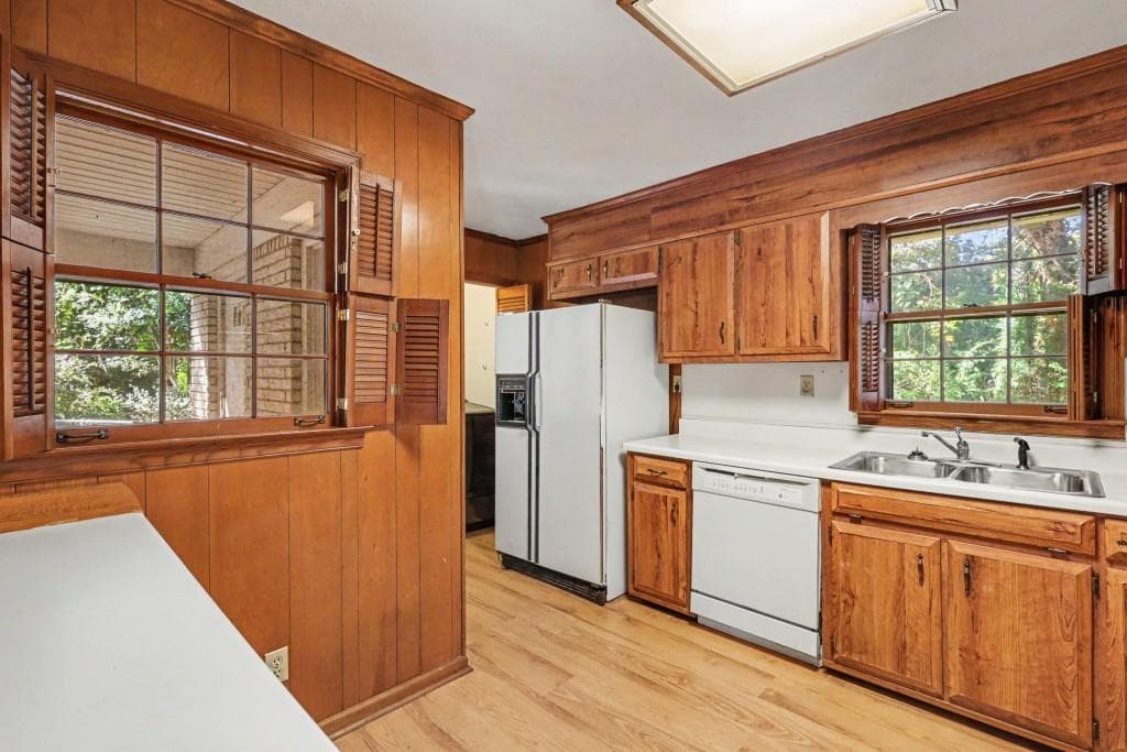 3 bedroom, 2 bathroom, 1,293 sq ft single family residence for sale at 1456 Juneau Court, Tucker, GA 30084 — photo 9