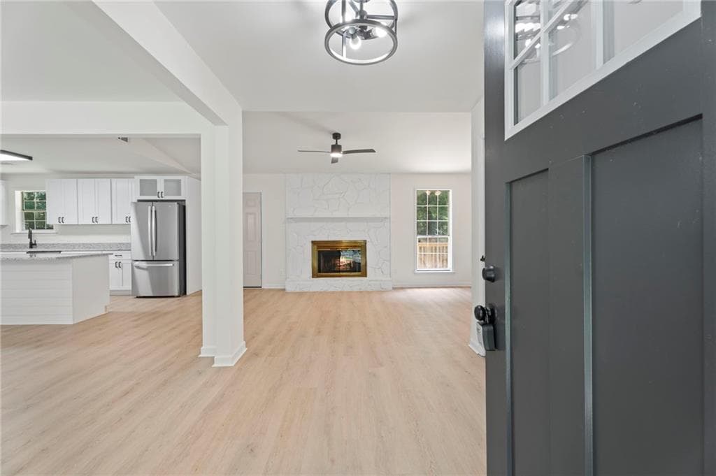 3 bedroom, 2 bathroom, 1,808 sq ft single family residence for sale at 419 Marcella Avenue, Sharpsburg, GA 30277 — photo 4
