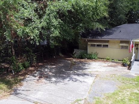 5 bedroom, 2 bathroom, 3,216 sq ft single family residence for sale at 5017 Oakdale Road, Smyrna, GA 30080 — photo 3