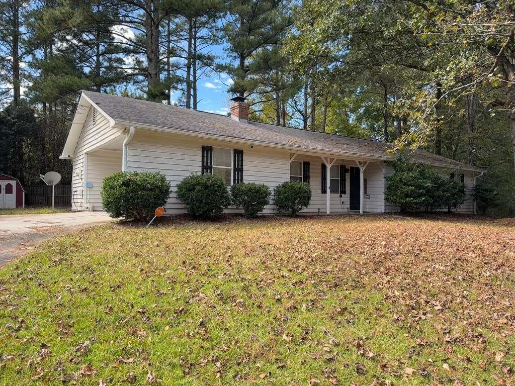 3 bedroom, 2 bathroom, 1,180 sq ft single family residence for sale at 3465 Stallion Court, Powder Springs, GA 30127