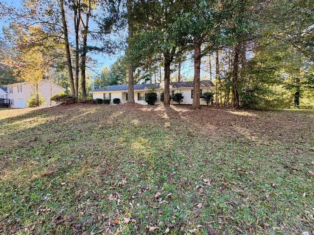 3 bedroom, 2 bathroom, 1,180 sq ft single family residence for sale at 3465 Stallion Court, Powder Springs, GA 30127 — photo 4