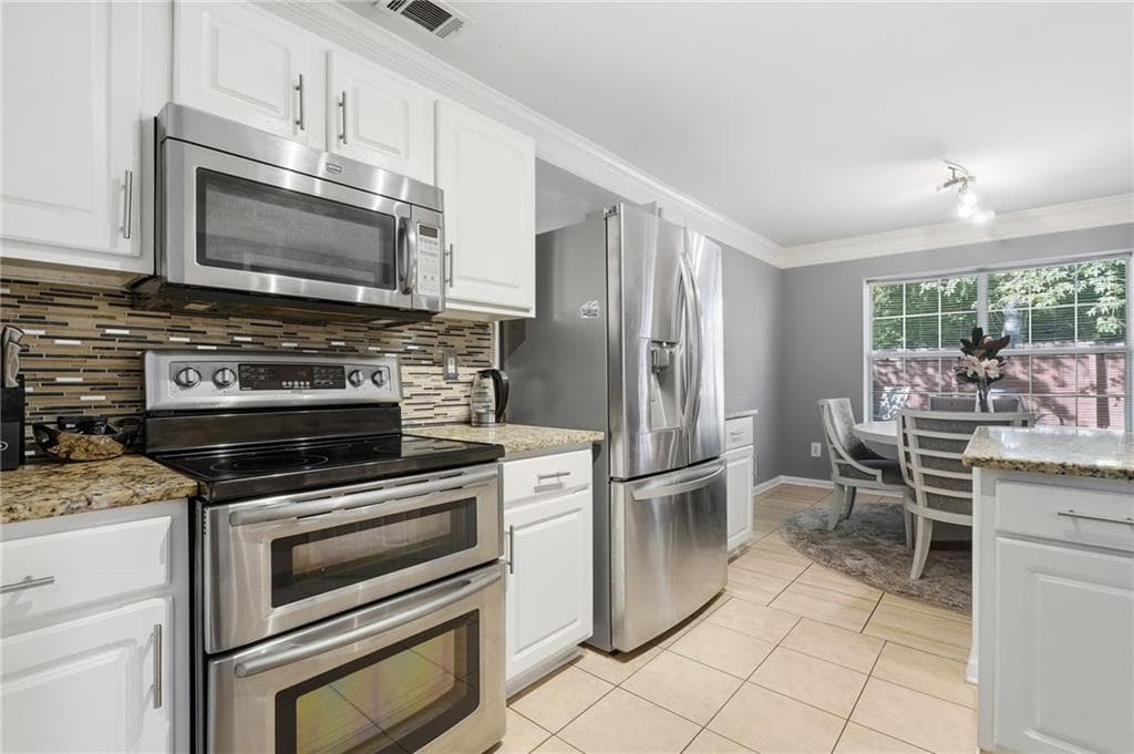 3 bedroom, 3 bathroom, 1,560 sq ft single family residence for rent at 2225 Charleston Pointe, Atlanta, GA 30316 for $3,000 a month — photo 5