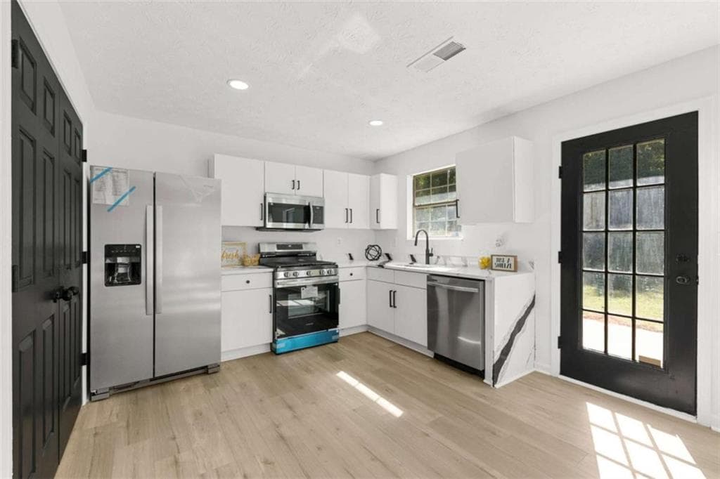 3 bedroom, 2 bathroom, 1,430 sq ft single family residence for sale at 1443 Pebble Ridge Lane, Hampton, GA 30228 — photo 10