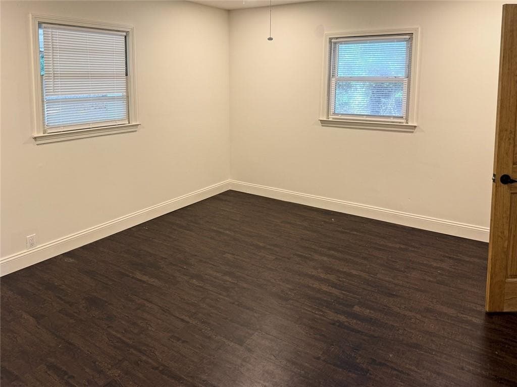2 bedroom, 1 bathroom, 972 sq ft single family residence for sale at 5525 Highway 53, Tate, GA 30177 — photo 4