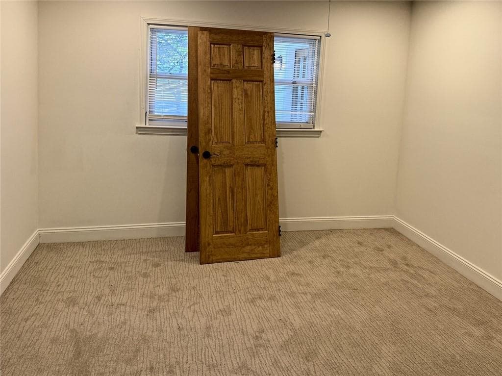 2 bedroom, 1 bathroom, 972 sq ft single family residence for sale at 5525 Highway 53, Tate, GA 30177 — photo 5