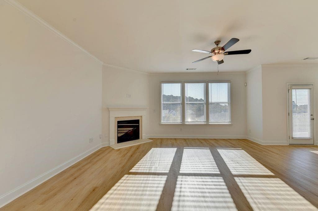 5 bedroom, 3 bathroom, 2,551 sq ft single family residence for rent at 7236 Millbrae Walk, Flowery Branch, GA 30542 for $2,400 a month — photo 7