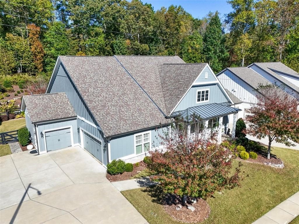 3 bedroom, 3 bathroom, 2,719 sq ft single family residence for sale at 125 Waverly Drive, Alpharetta, GA 30004