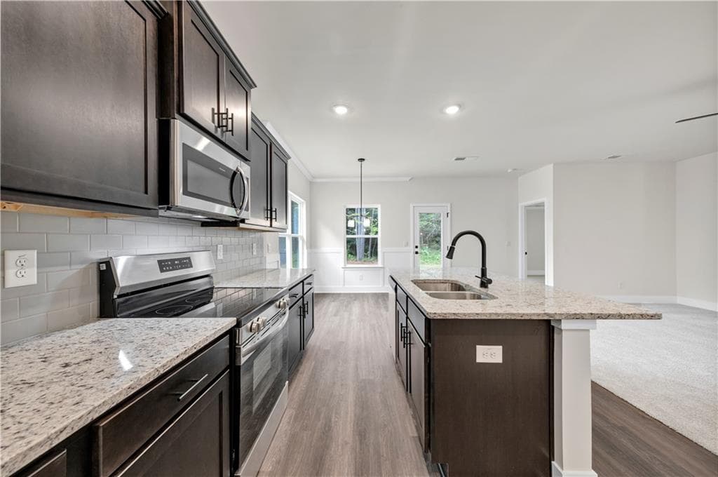 3 bedroom, 2 bathroom, 1,522 sq ft single family residence for sale at 202 Chaucer Lane, Carrollton, GA 30117 — photo 10
