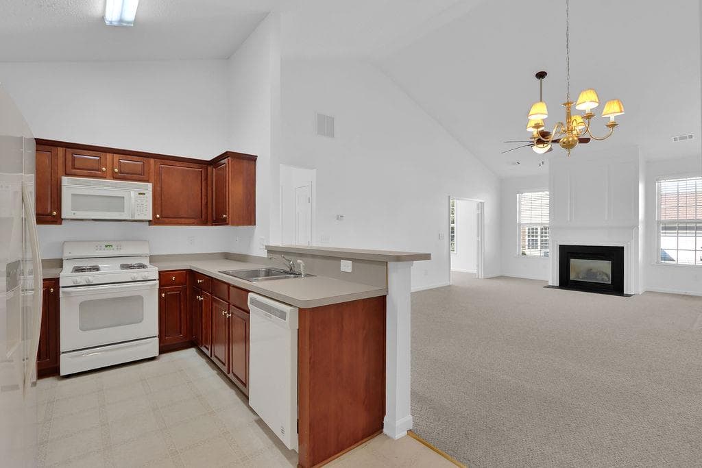 2 bedroom, 2 bathroom, 1,452 sq ft townhouse for sale at 205 Accord Lane, Grayson, GA 30017 — photo 2