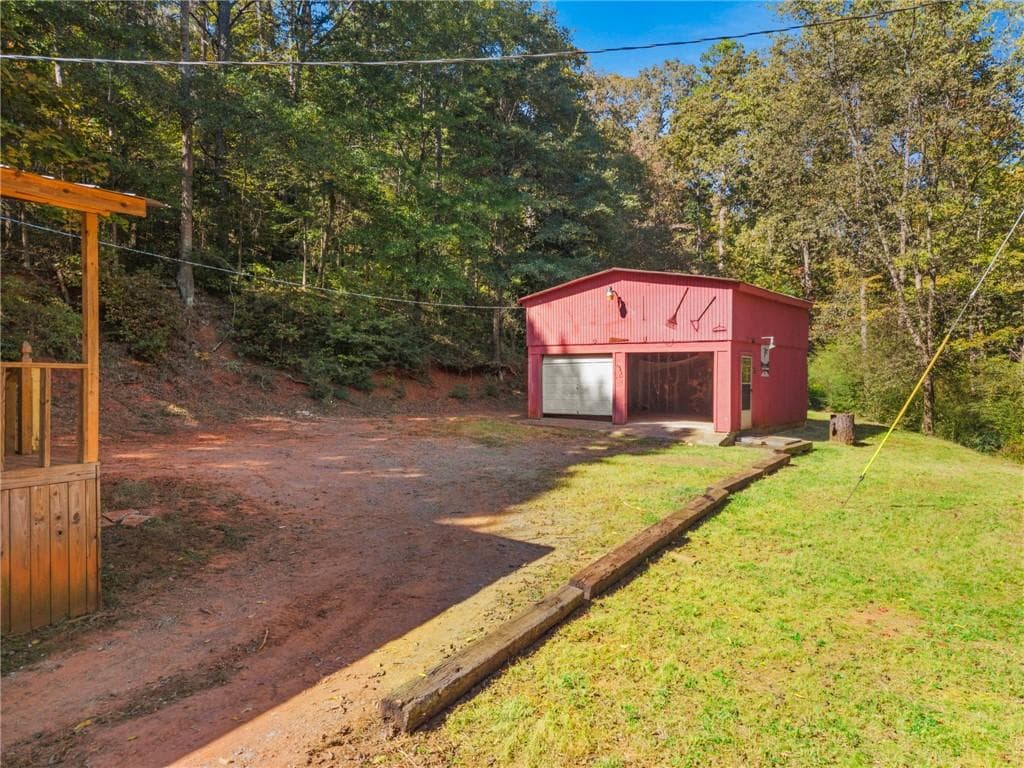 1 bedroom, 2 bathroom, 1,215 sq ft single family residence for sale at 905 Booze Mountain Road, Lindale, GA 30147 — photo 3