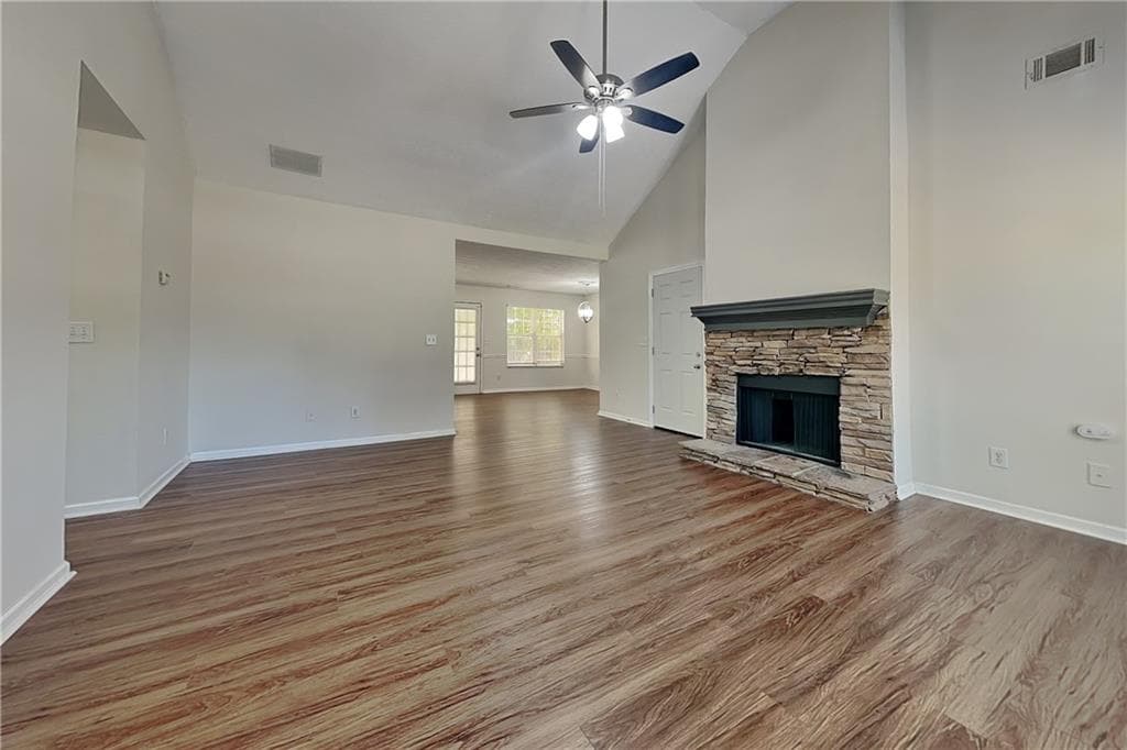 3 bedroom, 2 bathroom, 1,437 sq ft single family residence for rent at 1022 Carriage Way, Loganville, GA 30052 for $1,850 a month — photo 3