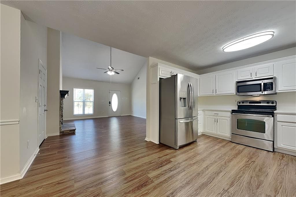3 bedroom, 2 bathroom, 1,437 sq ft single family residence for rent at 1022 Carriage Way, Loganville, GA 30052 for $1,850 a month — photo 6