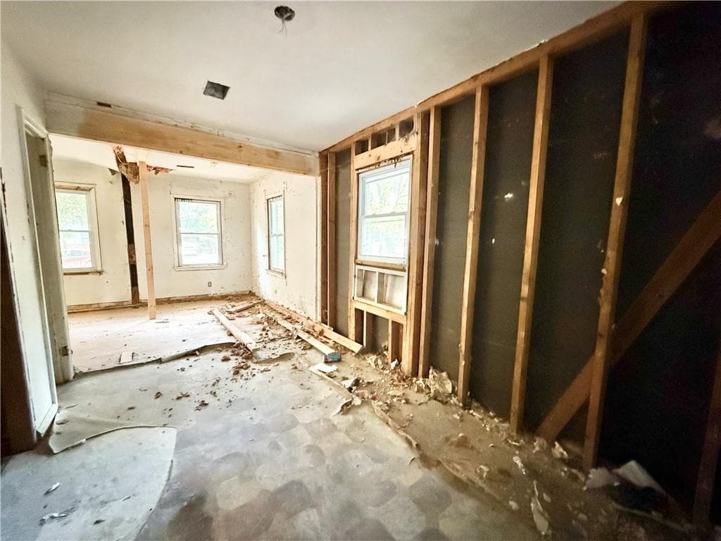 3 bedroom, 1 bathroom, 1,758 sq ft single family residence for sale at 1948 Oak Valley Road, Decatur, GA 30035 — photo 9