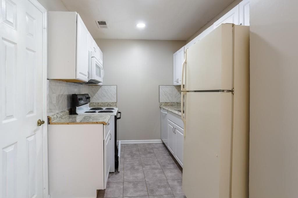 2 bedroom, 3 bathroom, 1,240 sq ft townhouse for rent at 189 Holcomb Ferry Road, Roswell, GA 30076 for $1,700 a month — photo 6
