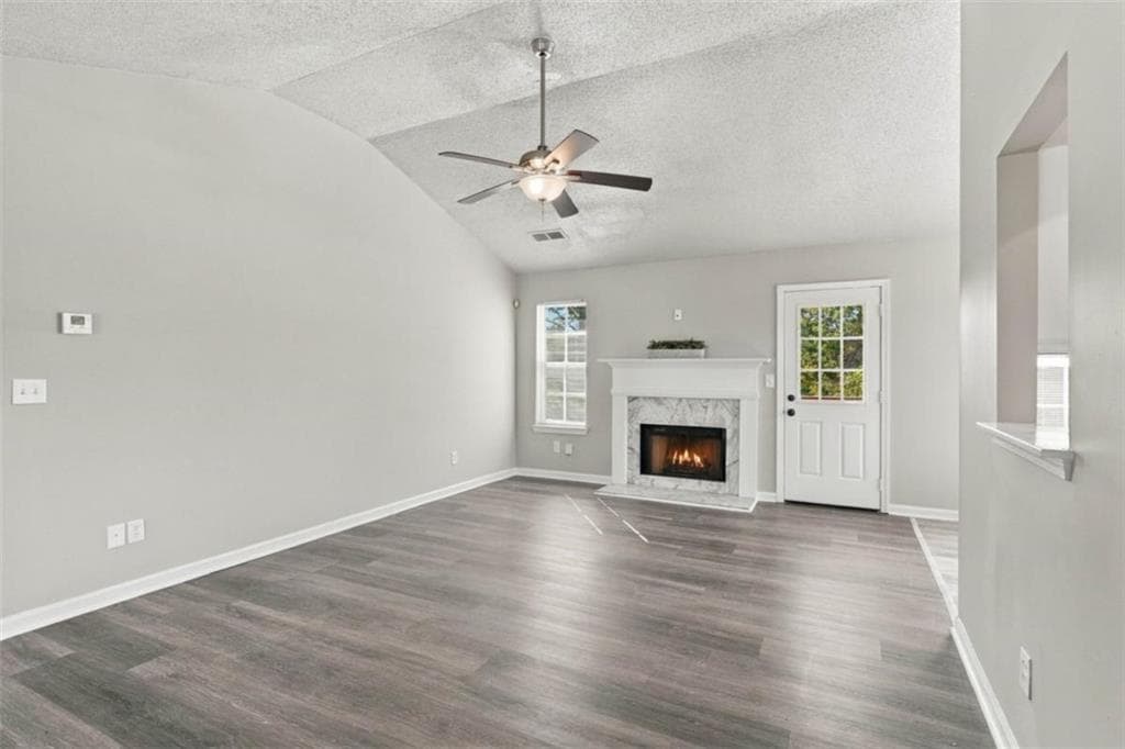 5 bedroom, 3 bathroom, 1,718 sq ft single family residence for sale at 194 Saddleview Trail, Riverdale, GA 30274 — photo 6
