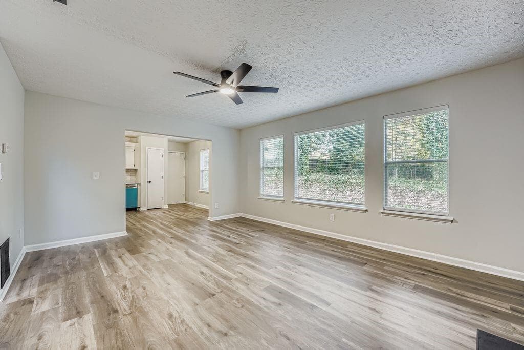 3 bedroom, 3 bathroom, 1,728 sq ft single family residence for sale at 2720 Thornbury Way, Atlanta, GA 30349 — photo 8