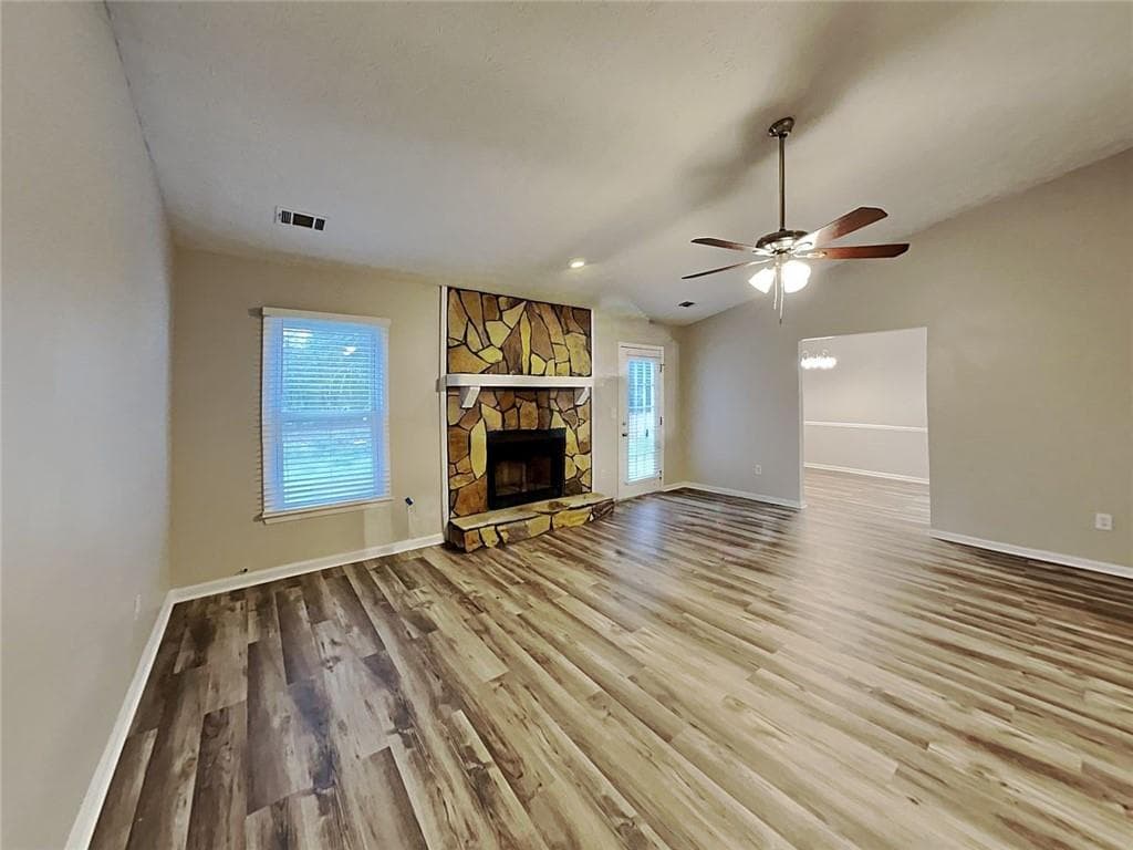 3 bedroom, 2 bathroom, 1,330 sq ft single family residence for sale at 112 Summerfield Drive, Mcdonough, GA 30253 — photo 2