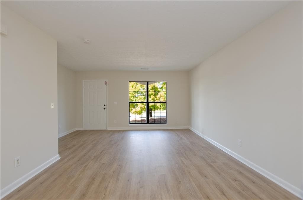 duplex for sale at 246 Lagrange Street, Newnan, GA 30263 — photo 6