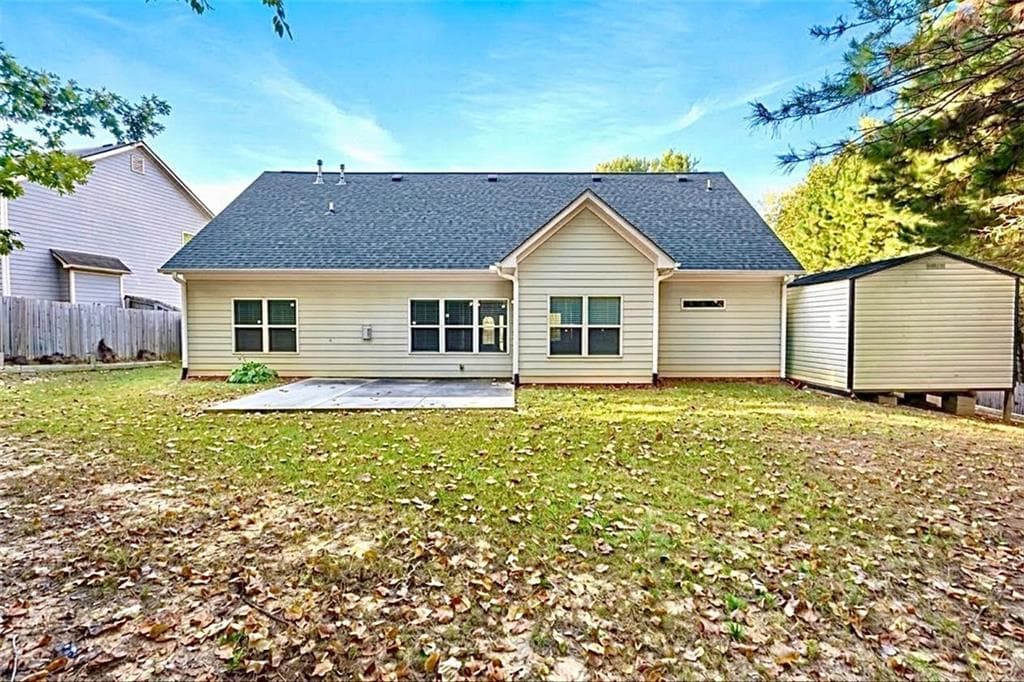 4 bedroom, 3 bathroom, 2,812 sq ft single family residence for sale at 1109 Sandy Bank Court, Auburn, GA 30011 — photo 5