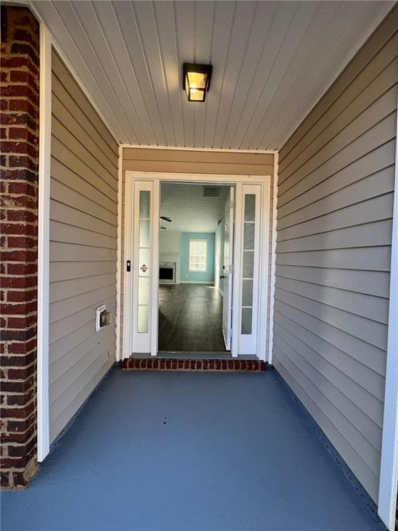 3 bedroom, 2 bathroom, 1,750 sq ft single family residence for sale at 1431 Solomon Drive, Winder, GA 30680 — photo 3