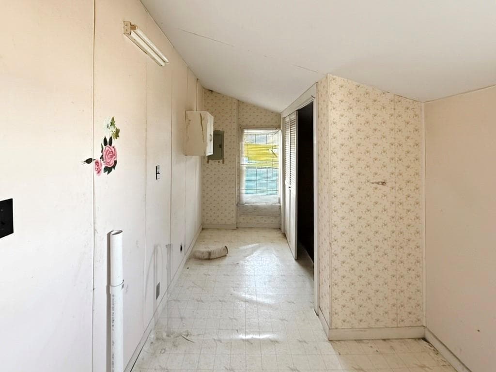2 bedroom, 1 bathroom, 924 sq ft single family residence for sale at 6006 Martha Berry Highway, Armuchee, GA 30105 — photo 4