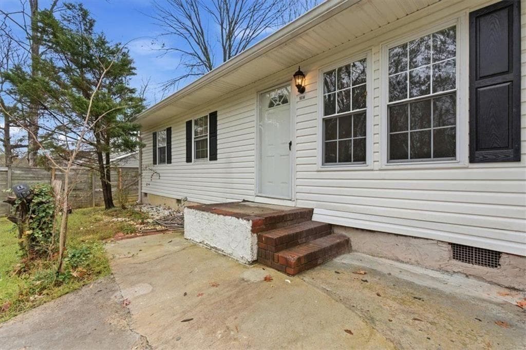 4 bedroom, 2 bathroom, 1,152 sq ft single family residence for sale at 207 PARIS Drive, Rome, GA 30165 — photo 2