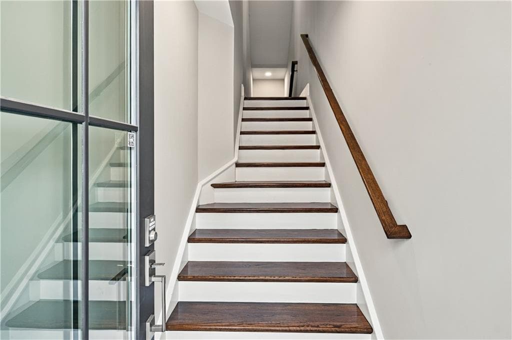 3 bedroom, 4 bathroom, 2,613 sq ft townhouse for rent at 3030 Cedar Grove Trail, Alpharetta, GA 30004 for $5,000 a month — photo 8