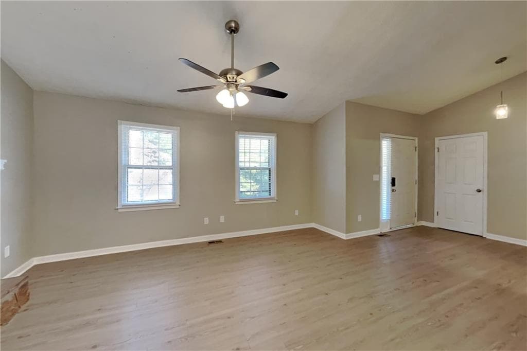 4 bedroom, 2 bathroom, 1,906 sq ft single family residence for rent at 4004 Evelyn Drive, Powder Springs, GA 30127 for $1,950 a month — photo 3