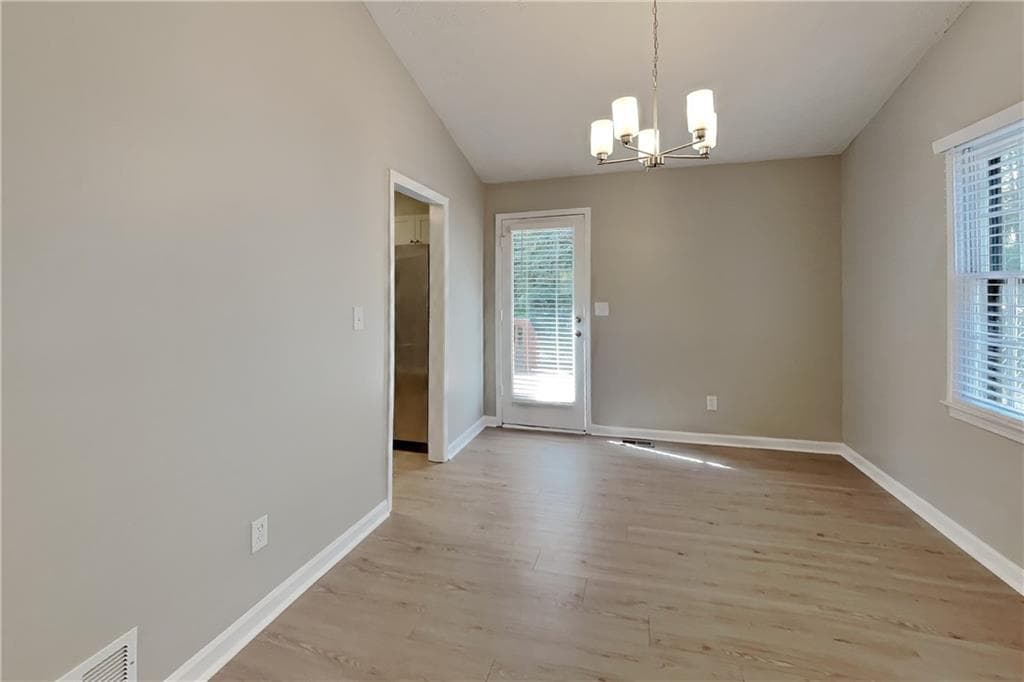 4 bedroom, 2 bathroom, 1,906 sq ft single family residence for rent at 4004 Evelyn Drive, Powder Springs, GA 30127 for $1,950 a month — photo 6