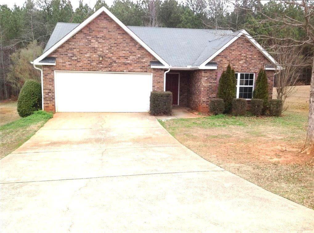 3 bedroom, 2 bathroom, 1,270 sq ft single family residence for rent at 131 Sanders Walk, Mcdonough, GA 30252 for $1,750 a month — photo 1 of 1