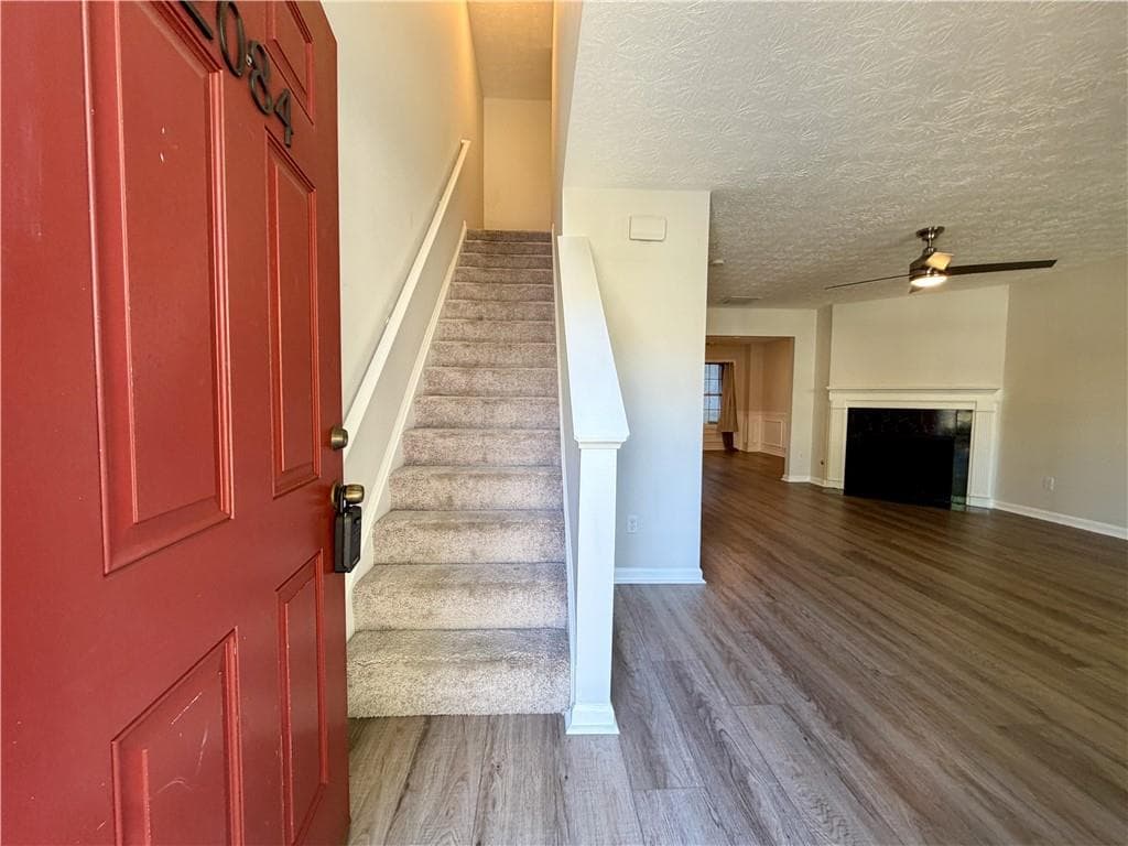 2 bedroom, 3 bathroom, 1,328 sq ft townhouse for rent at 2084 Manhattan Parkway, Decatur, GA 30035 for $1,495 a month — photo 2
