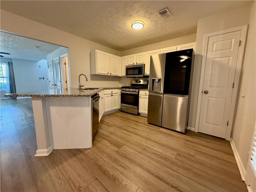 2 bedroom, 3 bathroom, 1,328 sq ft townhouse for rent at 2084 Manhattan Parkway, Decatur, GA 30035 for $1,495 a month — photo 9