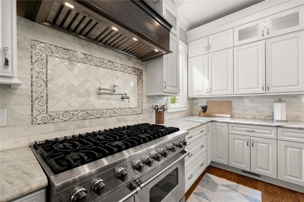 7 bedroom, 10 bathroom, 11,950 sq ft single family residence for sale at 4080 Conway Valley Road, Atlanta, GA 30327 — photo 9