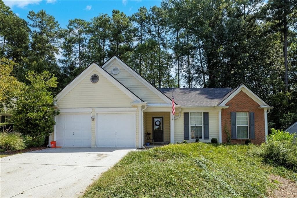 3 bedroom, 2 bathroom, 1,375 sq ft single family residence under contract at 133 Park Forest Drive, Kennesaw, GA 30144