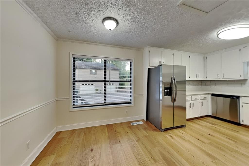 3 bedroom, 2 bathroom, 2,442 sq ft single family residence for rent at 529 Penny Lane, Woodstock, GA 30188 for $2,350 a month — photo 6