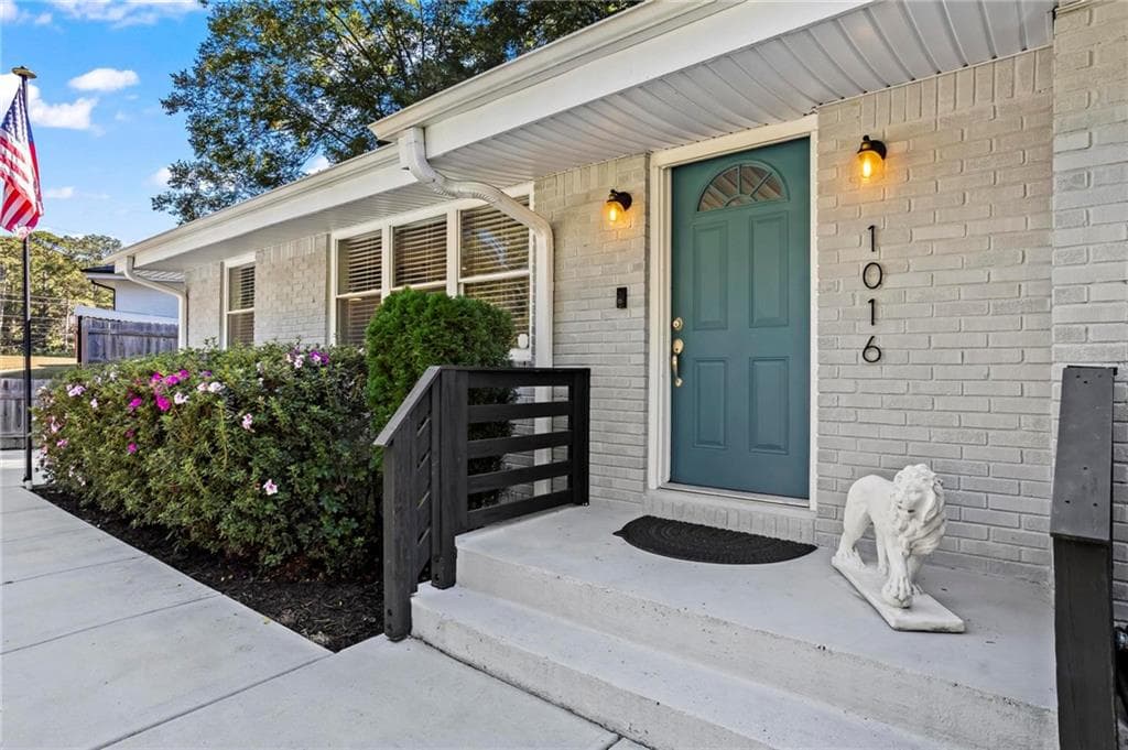 3 bedroom, 2 bathroom, 1,174 sq ft single family residence for sale at 1016 Magnolia Drive, Smyrna, GA 30082 — photo 5