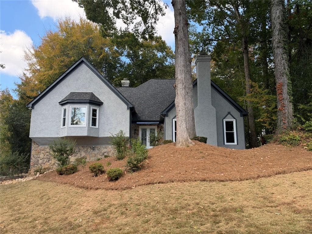 4 bedroom, 4 bathroom, 3,823 sq ft single family residence for rent at 210 Wessex Court, Sandy Springs, GA 30328 for $3,995 a month — photo 1 of 55