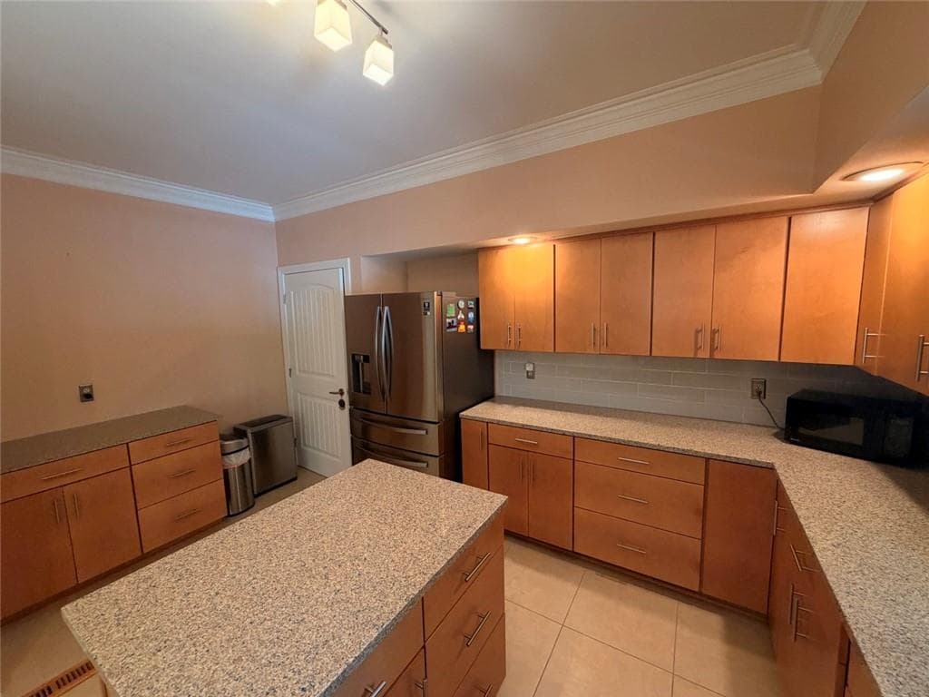 4 bedroom, 4 bathroom, 3,823 sq ft single family residence for rent at 210 Wessex Court, Sandy Springs, GA 30328 for $3,995 a month — photo 4
