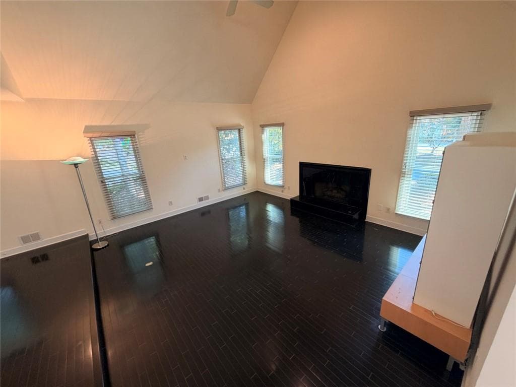 4 bedroom, 4 bathroom, 3,823 sq ft single family residence for rent at 210 Wessex Court, Sandy Springs, GA 30328 for $3,995 a month — photo 10