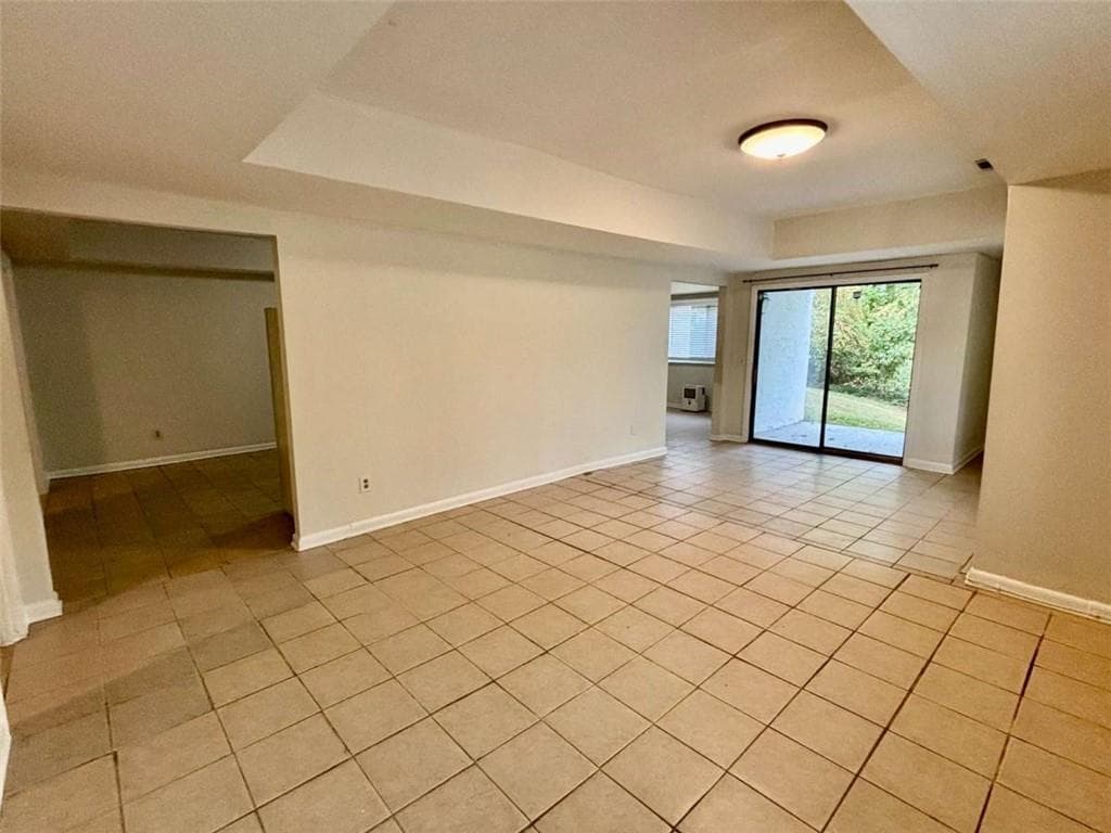 3 bedroom, 2 bathroom triplex for rent at 5931 Kay Drive C, Norcross, GA 30093 for $1,400 a month — photo 3
