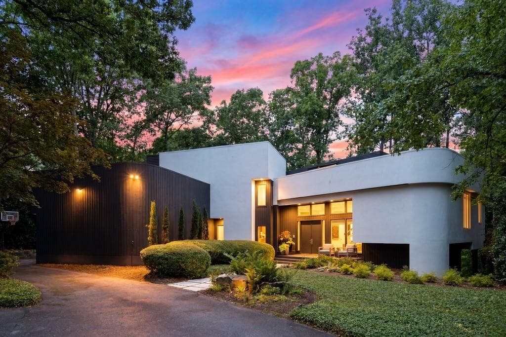4 bedroom, 4 bathroom, 4,109 sq ft single family residence for sale at 13 Heards Overlook Court, Sandy Springs, GA 30328