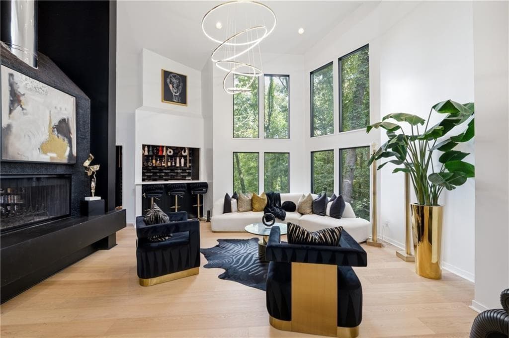 4 bedroom, 4 bathroom, 4,109 sq ft single family residence for sale at 13 Heards Overlook Court, Sandy Springs, GA 30328 — photo 9
