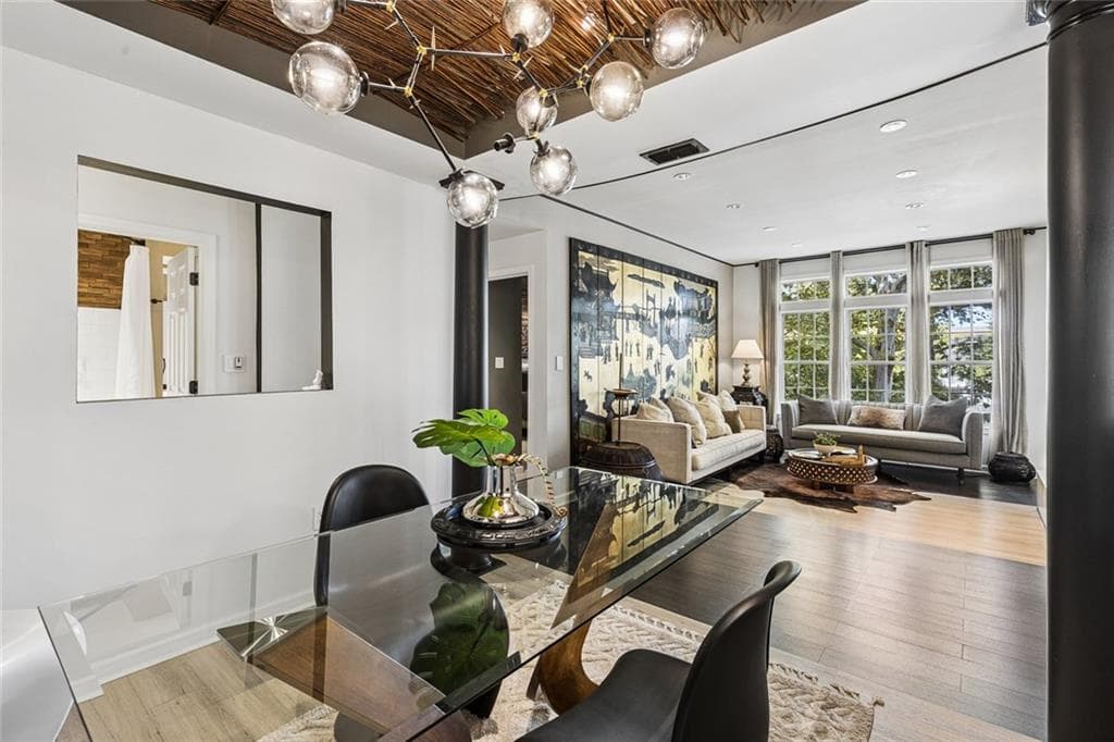 1 bedroom, 1 bathroom, 881 sq ft condominium for sale at 220 Renaissance Parkway 1210, Atlanta, GA 30308 — photo 10