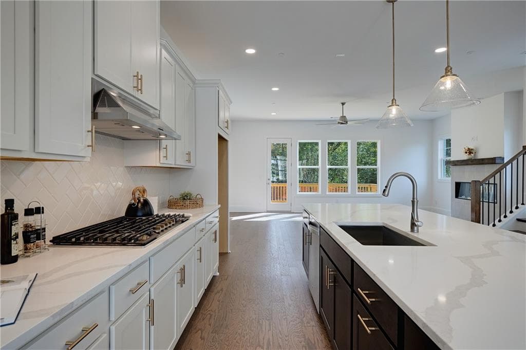 3 bedroom, 4 bathroom, 2,631 sq ft townhouse for rent at 3040 Cedar Grove Trail, Alpharetta, GA 30004 for $5,250 a month — photo 6